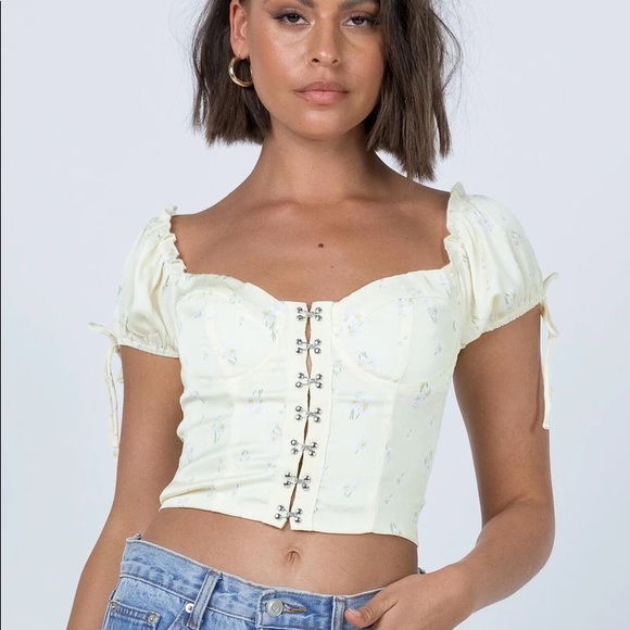 Princess Polly ALLYSON TOP YELLOW - Picture 4 of 15